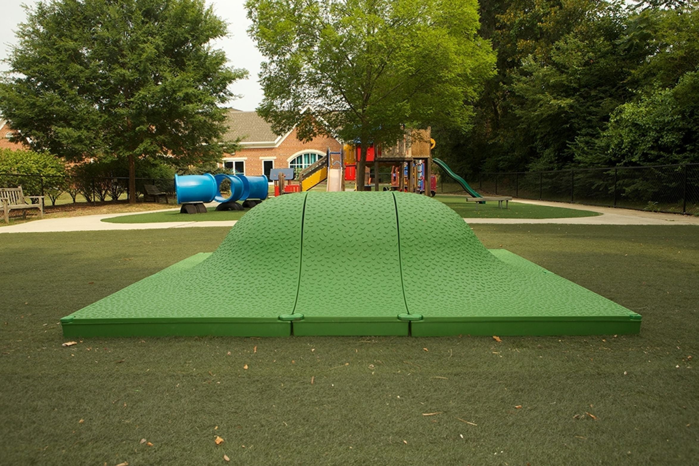 Hill Mound Plus - Simplified Playgrounds
